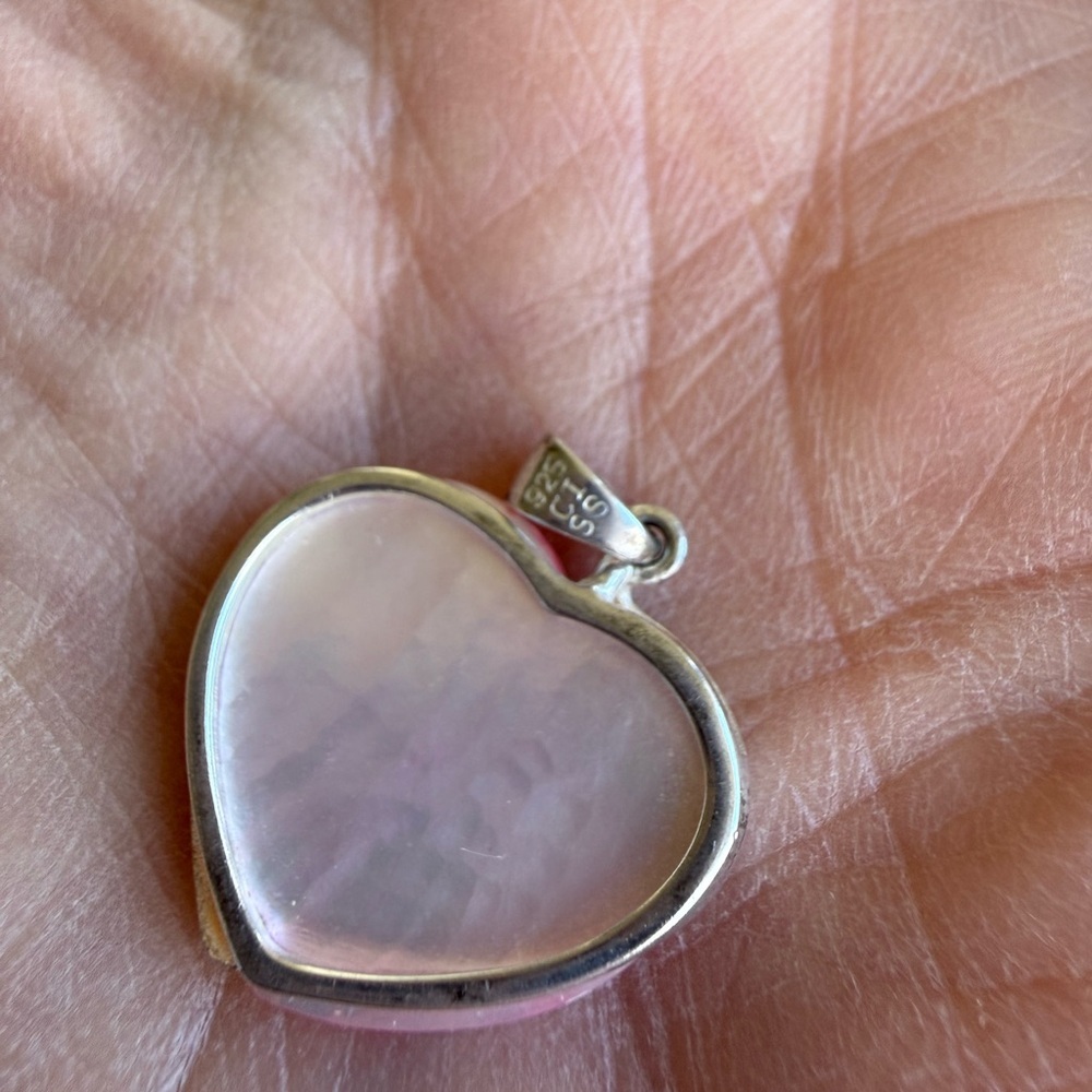 CI 925 Sterling Silver Pink Abalone Heart Pendant Shimmers In Sun - Picture 3 of 8